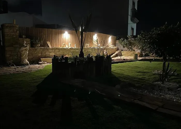 Casa Em Madeira Com Jardim Privado * ペニシェ