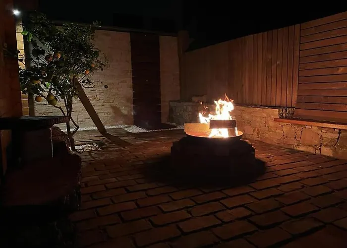 別荘 Casa Em Madeira Com Jardim Privado ペニシェ