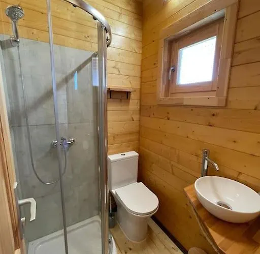 Casa Em Madeira Com Jardim Privado ペニシェ